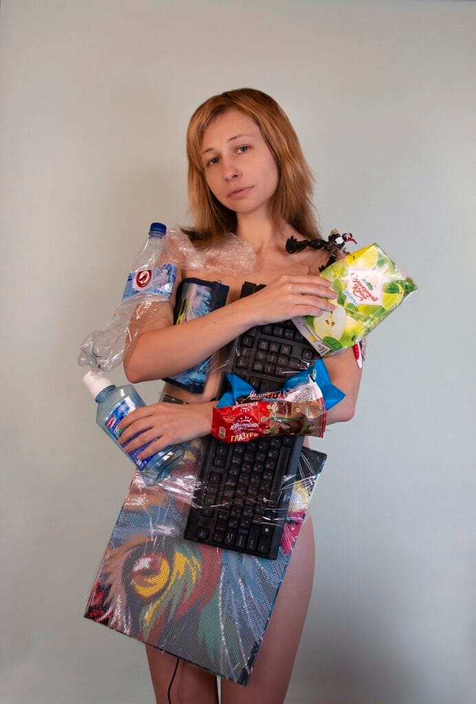 7 Great Factor Women Consider When Buying Household Items 1 buying household
