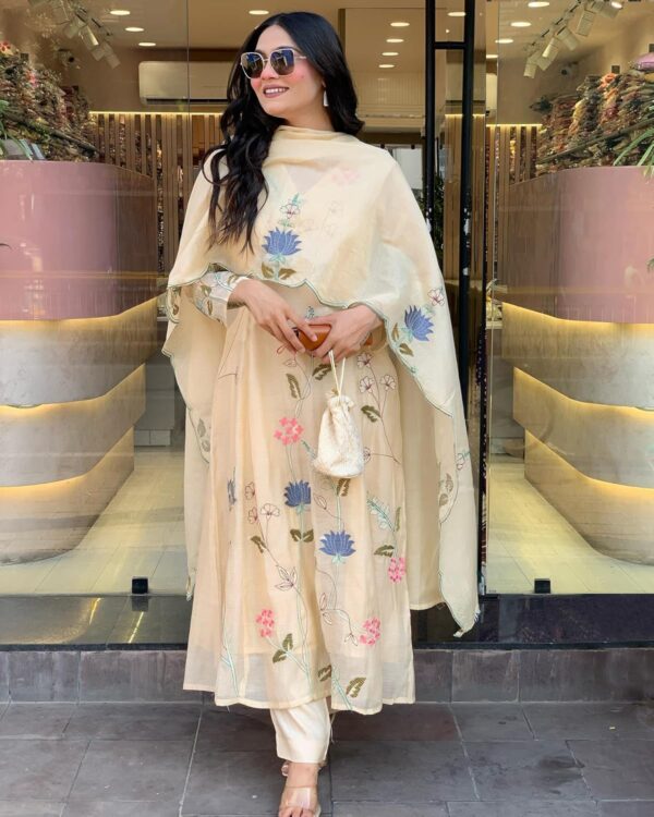 1750473829 GoSriKi Womens Chanderi Anarkali Printed Kurta with Pant Dupatta.jpg