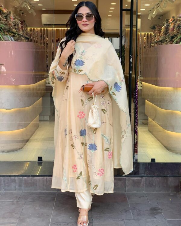 1750473831 GoSriKi Womens Chanderi Anarkali Printed Kurta with Pant Dupatta.jpg