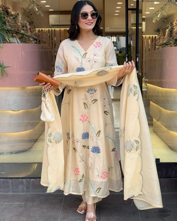 1750473834 GoSriKi Womens Chanderi Anarkali Printed Kurta with Pant Dupatta.jpg