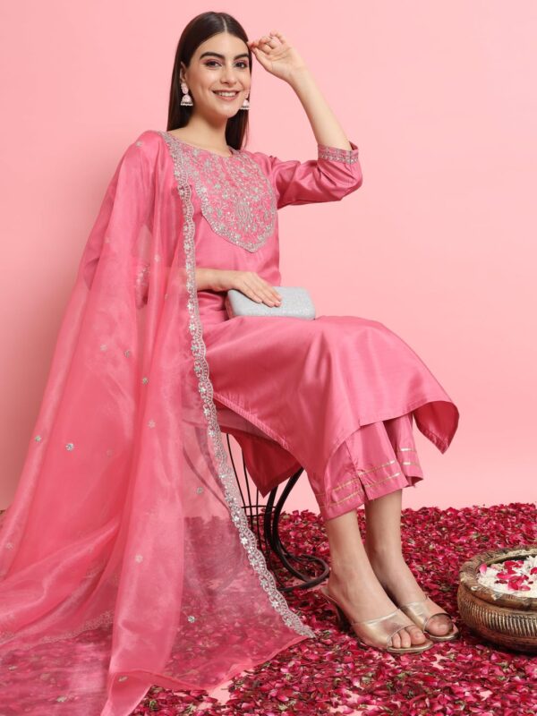 1750501670 VredeVogel Womens Silk Blend Embroidered Kurta with Pant Dupatta Set.jpg