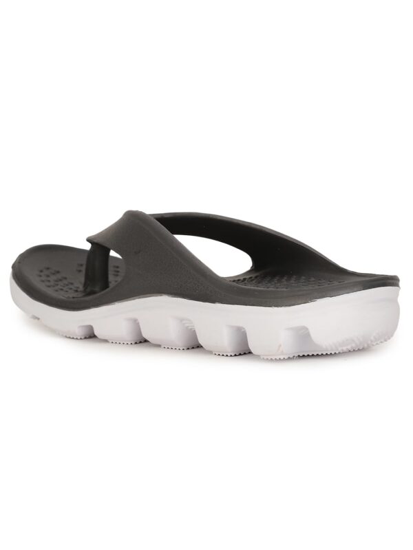 1750593253 Bata Men Slipper.jpg