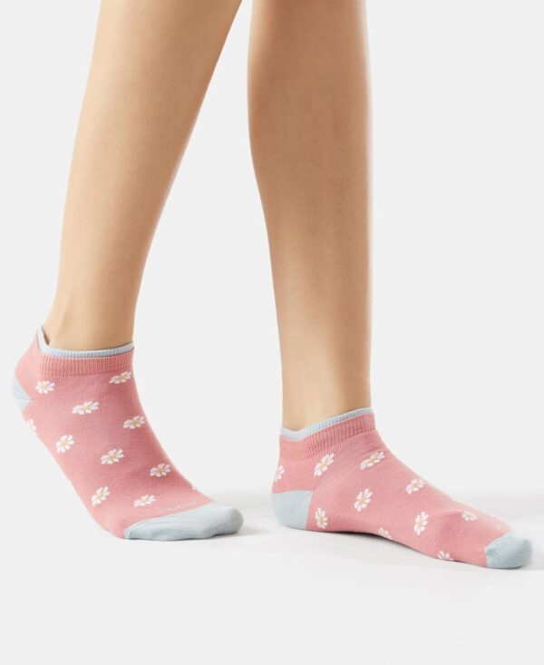 1750883254 Jockey 7480 Womens Compact Cotton Stretch Low Show Modern Socks with Stay Fresh Treatment Pack of 2.jpg