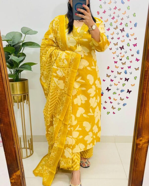 1751171378 Rangnavi Womens Floral Printed Stright Kurta with Pant Dupatta Set Ethnic set Kurta set.jpg