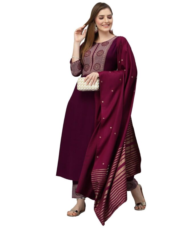 KLOSIA Women Viscose Embroidered Kurta And Pant Set With Dupatta, Kurta Set - Image 2