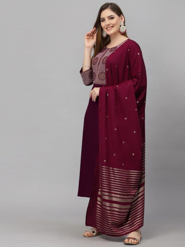 KLOSIA Women Viscose Embroidered Kurta And Pant Set With Dupatta, Kurta Set - Image 6