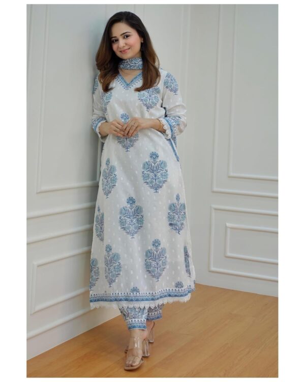 Arayna Women's Cotton Printed Floral Straight Kurta with Palazzo Pants and Dupatta - Image 7