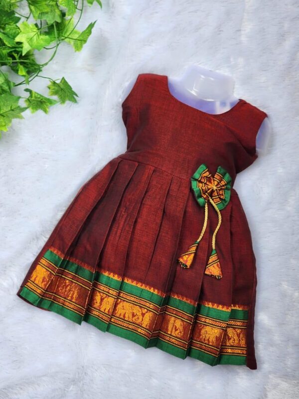 Amba Collection Boutique Girl's Traditional Ethnic Wear New Narayanpeth Masarai Silk Sleeveless - Image 3