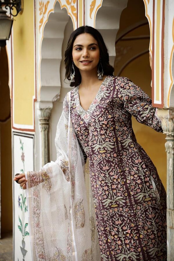 Yashika Women's Kurta Fashionably Traditional, Comfortably Chic: Embrace Fashion with Our Cotton - Image 7