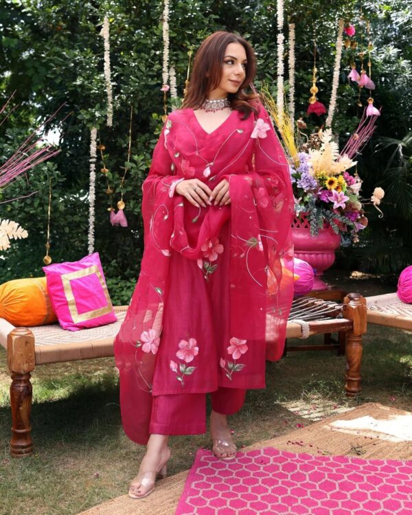 ANNI DESIGNER Women's Rayon Viscose Printed Straight Kurta with Pant & Dupatta - Image 7
