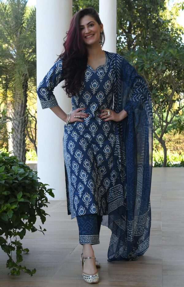 KLOSIA Women's Viscose Printed Kurta Set with Dupatta - Image 3