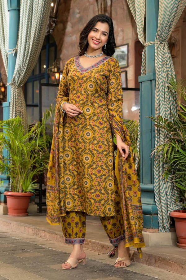 KLOSIA Women's Viscose Printed Kurta Pant With Dupatta Set - Image 7