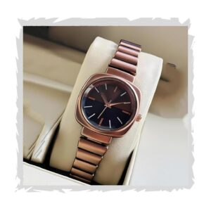 STYLEDOSE watch's Unique Design Elements (Round face in Square Frame,
