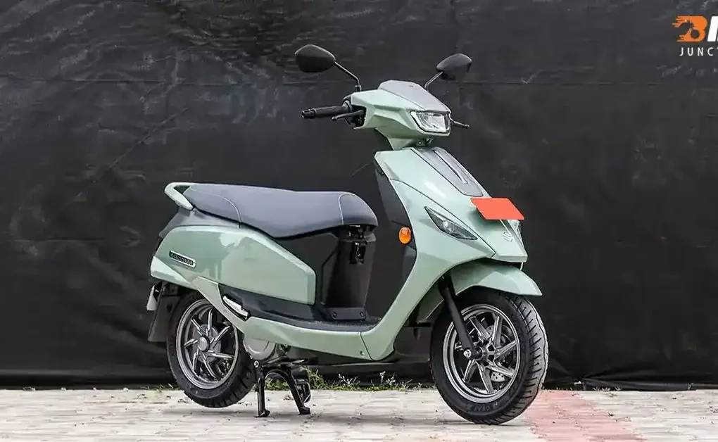 Suzuki delivers e-Access 370U