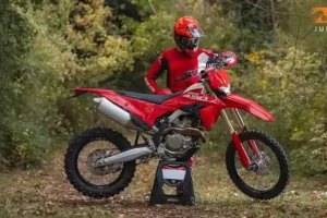 Road-legal Ducati Desmo450 EDX