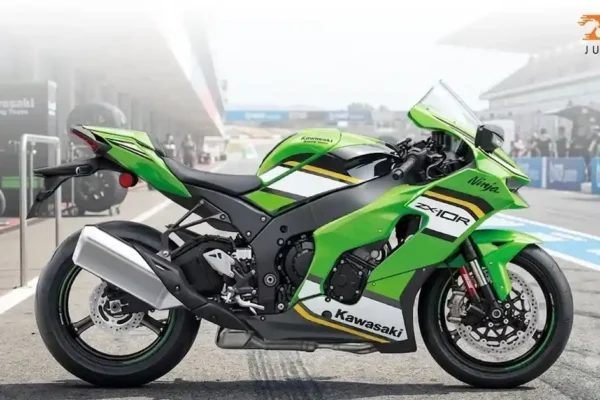 Kawasaki Ninja ZX-10R priced at Rs.
